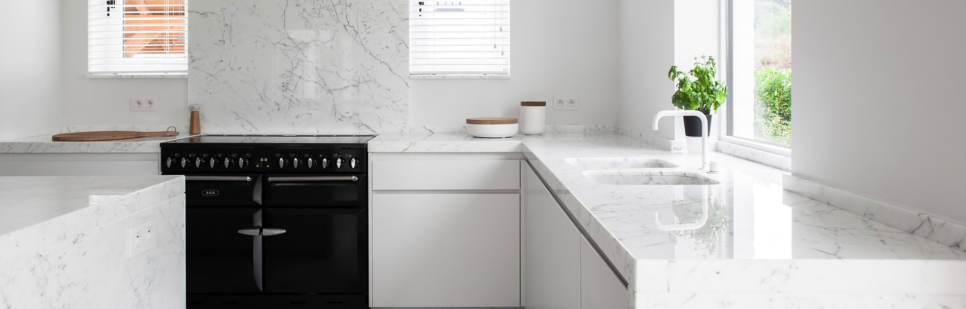 Carrara-marble-countertop-splashback-kitchen-project